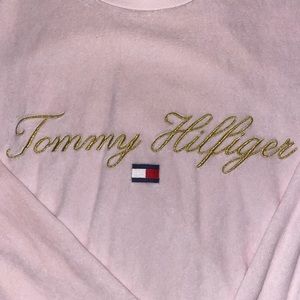 Pink Tommy Hilfiger sweatshirt